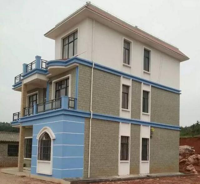 花光積蓄在老家建個(gè)別墅，前前后后花掉70萬(wàn)，大家看可值得？