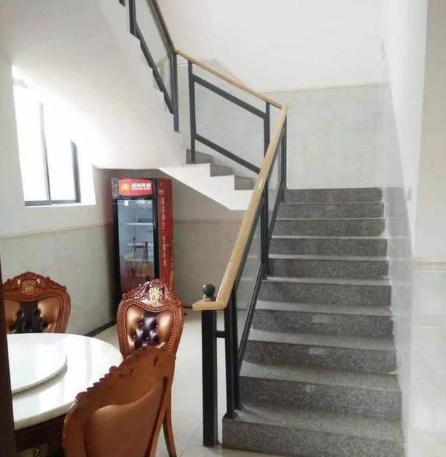 花光積蓄在老家建個(gè)別墅，前前后后花掉70萬(wàn)，大家看可值得？