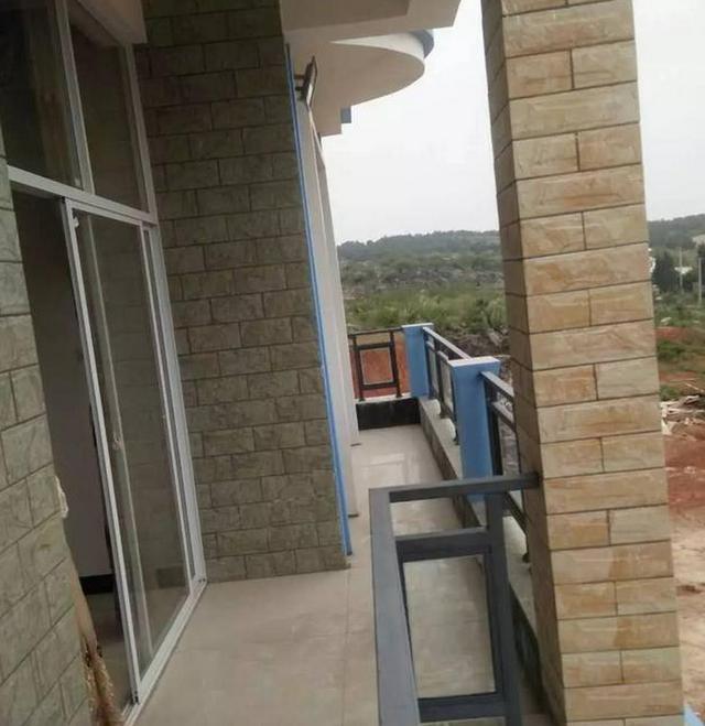 花光積蓄在老家建個(gè)別墅，前前后后花掉70萬(wàn)，大家看可值得？