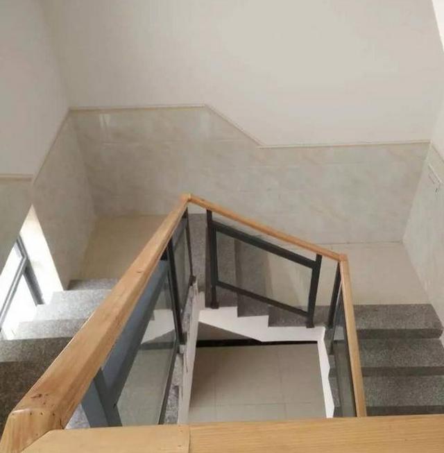 花光積蓄在老家建個(gè)別墅，前前后后花掉70萬(wàn)，大家看可值得？