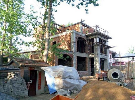 這農村自建房建出來，效果和布局引來全村人效仿！