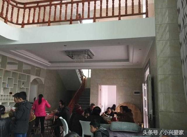 曬曬我家500平的農村別墅，前后花費100w，落地窗太贊了！