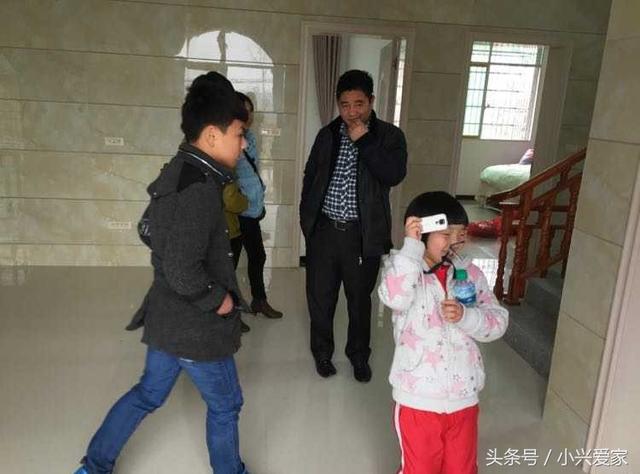 曬曬我家500平的農村別墅，前后花費100w，落地窗太贊了！