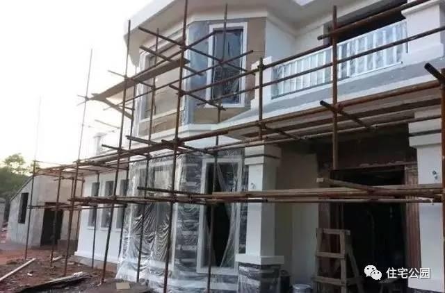 70后老夫妻合伙開山，40萬為兒子建棟獨一無二的2層婚房！