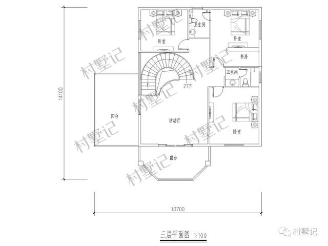 帶旋轉樓梯！城市別墅流行趨勢也出現在這棟農村別墅上了