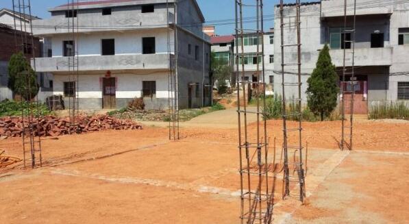 11.4米x11.5米農(nóng)村自建房，有前院還有后院，別說不羨慕