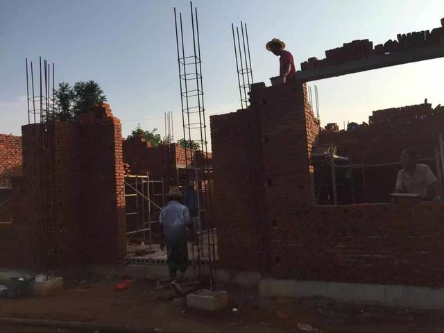 11.5米×10.5米自建小別墅建成，終于實現父母多年的心愿