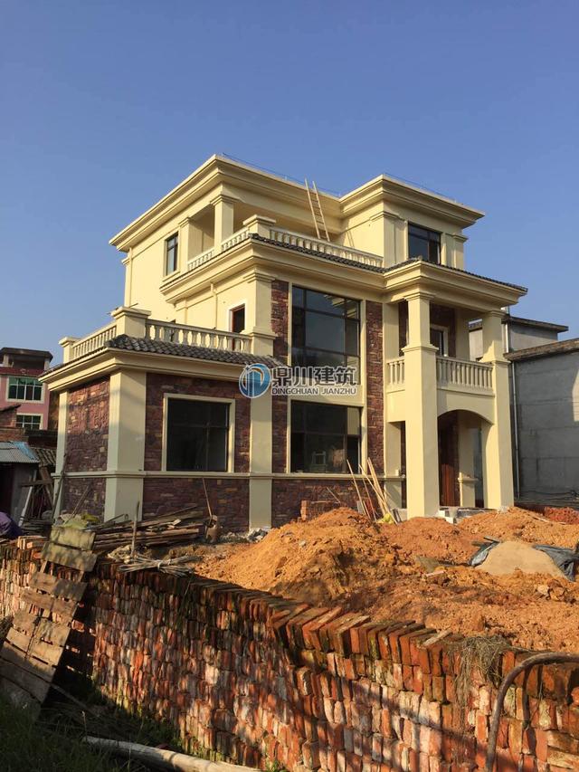 三層落地窗小別墅，這建出來的效果沒得挑，30萬就可以建