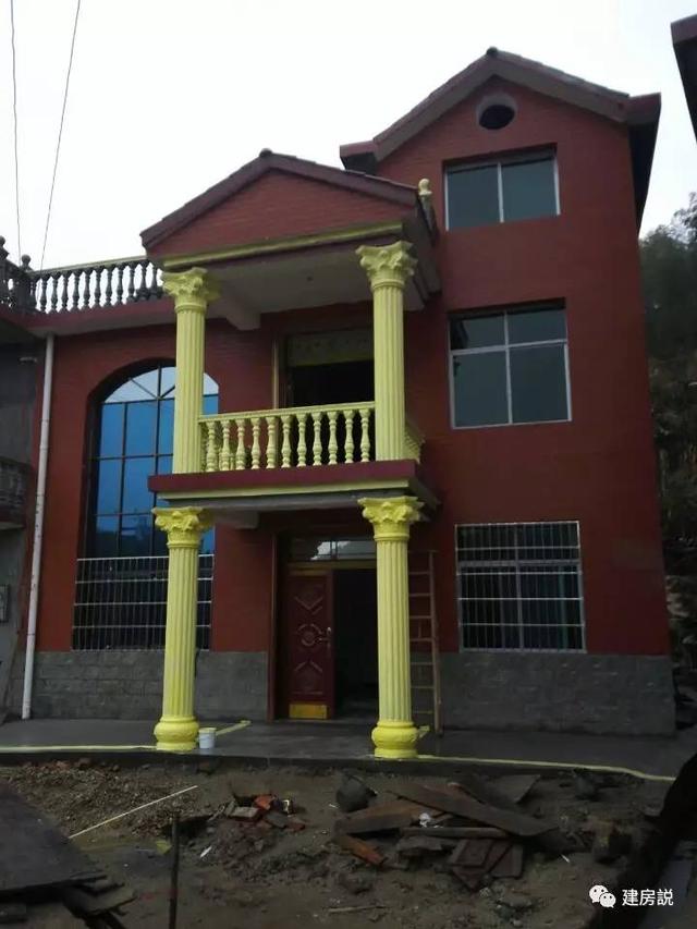 這十棟農村自建別墅，其中有一棟丑出了新高度