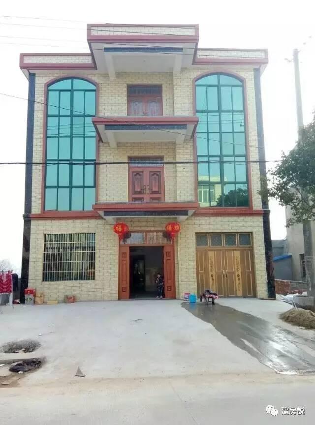 這十棟農村自建別墅，其中有一棟丑出了新高度