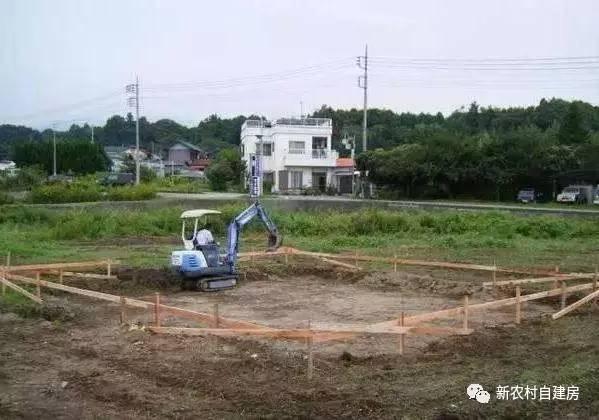 實拍日本人建房過程，不用一磚一瓦能抗8級地震
