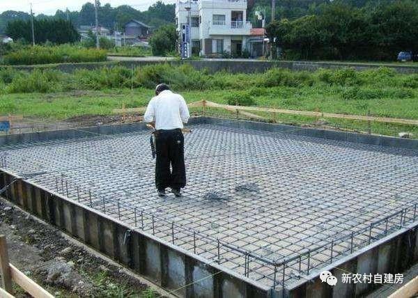 實拍日本人建房過程，不用一磚一瓦能抗8級地震