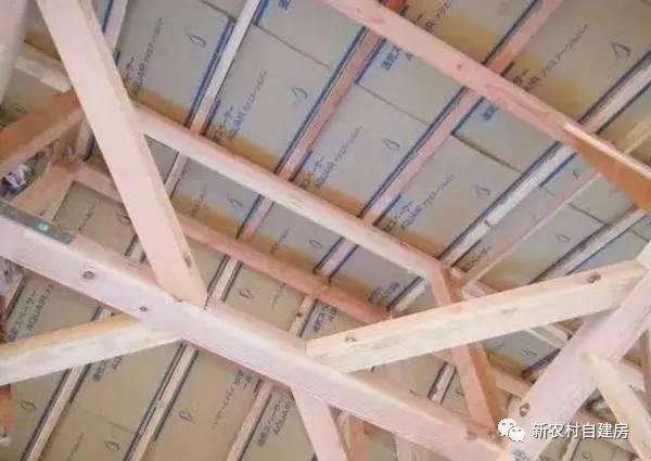 實拍日本人建房過程，不用一磚一瓦能抗8級地震