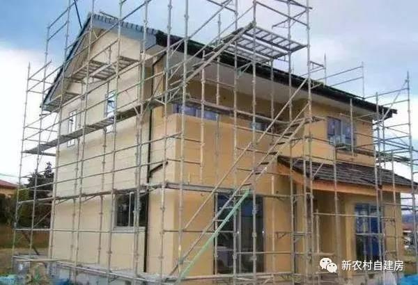 實拍日本人建房過程，不用一磚一瓦能抗8級地震