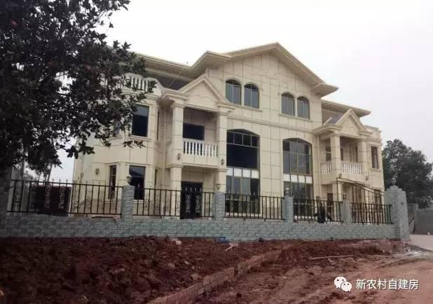 65建兄弟雙拼別墅，重回農(nóng)村，只為父母的期盼