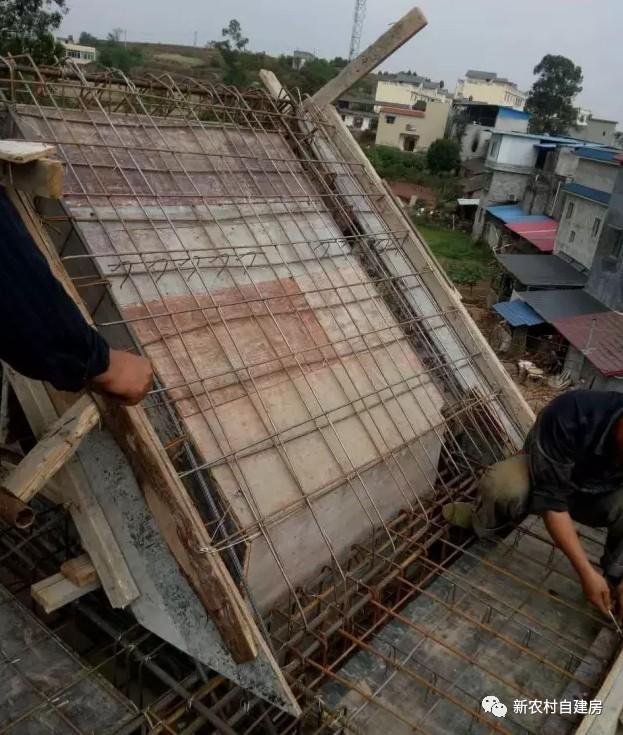 65建兄弟雙拼別墅，重回農(nóng)村，只為父母的期盼