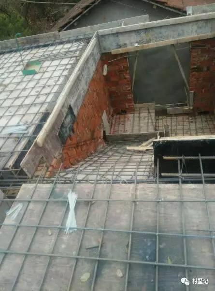 經(jīng)典兩層農(nóng)村別墅戶型，真實(shí)建造過(guò)程，建好效果很亮眼