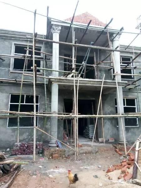 經(jīng)典兩層農(nóng)村別墅戶型，真實(shí)建造過(guò)程，建好效果很亮眼