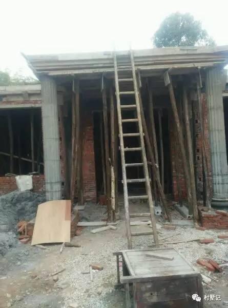 經(jīng)典兩層農(nóng)村別墅戶型，真實(shí)建造過(guò)程，建好效果很亮眼