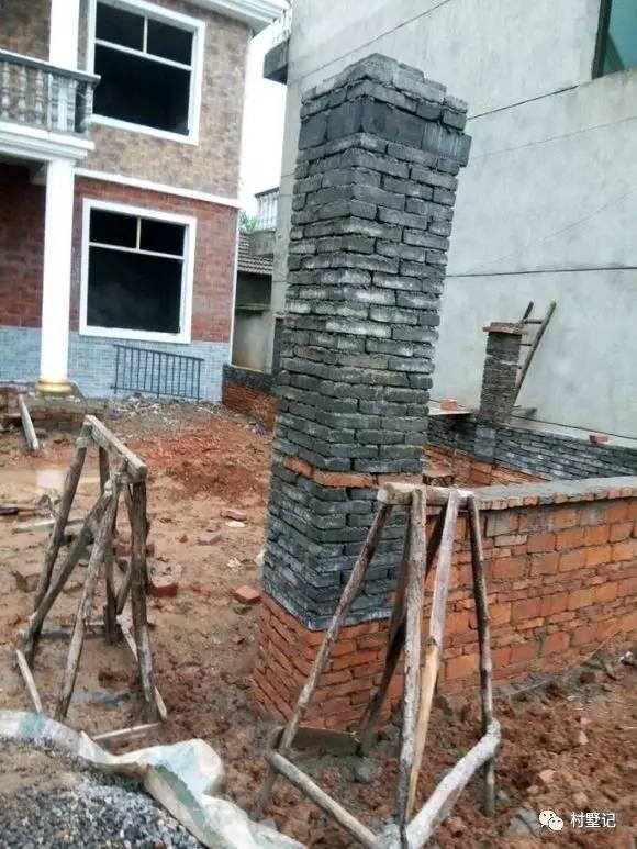 經(jīng)典兩層農(nóng)村別墅戶型，真實(shí)建造過(guò)程，建好效果很亮眼