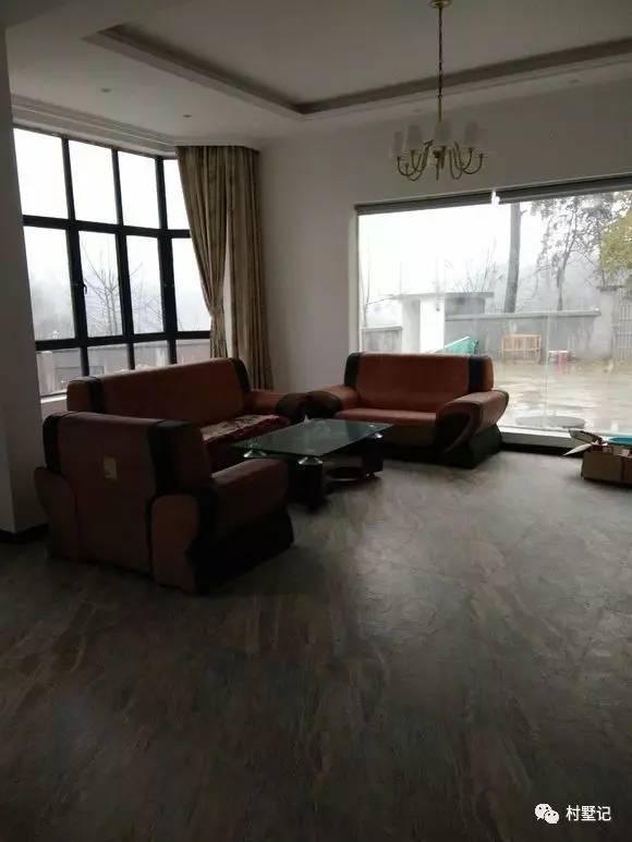 湖北網友曬二層農村別墅，說農村人沒品味的打臉了（附圖紙）