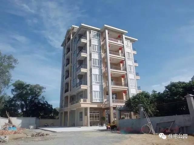 我們村首富的房子是這樣的，你們村呢？