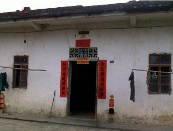 第一次帶女朋友回家嚇跑了丈母娘，小伙花15萬(wàn)把老屋變豪宅