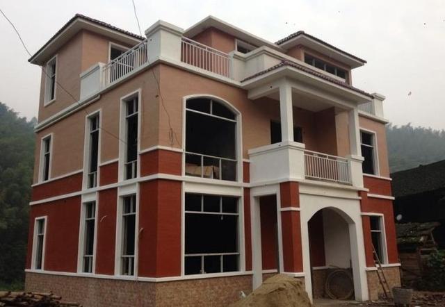 農村一帶一路上都是別墅，看的城里人羨慕不已