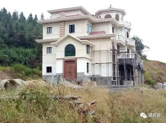 土豪網友建歐式農村別墅，施工水平高，漂亮堪比城堡