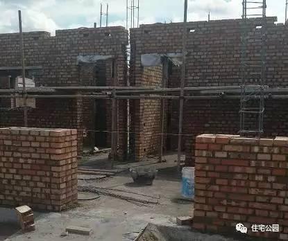 農村蓋房實拍，河北18萬就能建起一套2層小別墅？