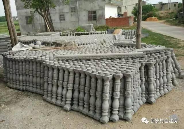 大叔60多歲創業賣自建房欄桿，3年賺了一棟別墅！