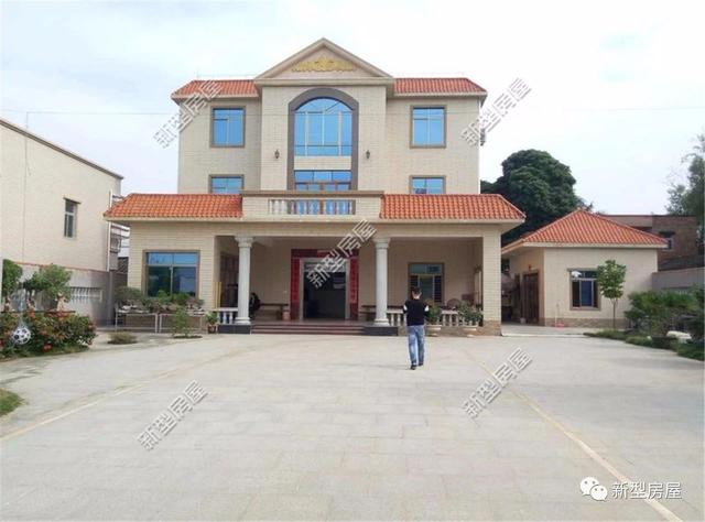 農村自建別墅圖，450平面積造價40萬，簡歐式風格的小洋樓