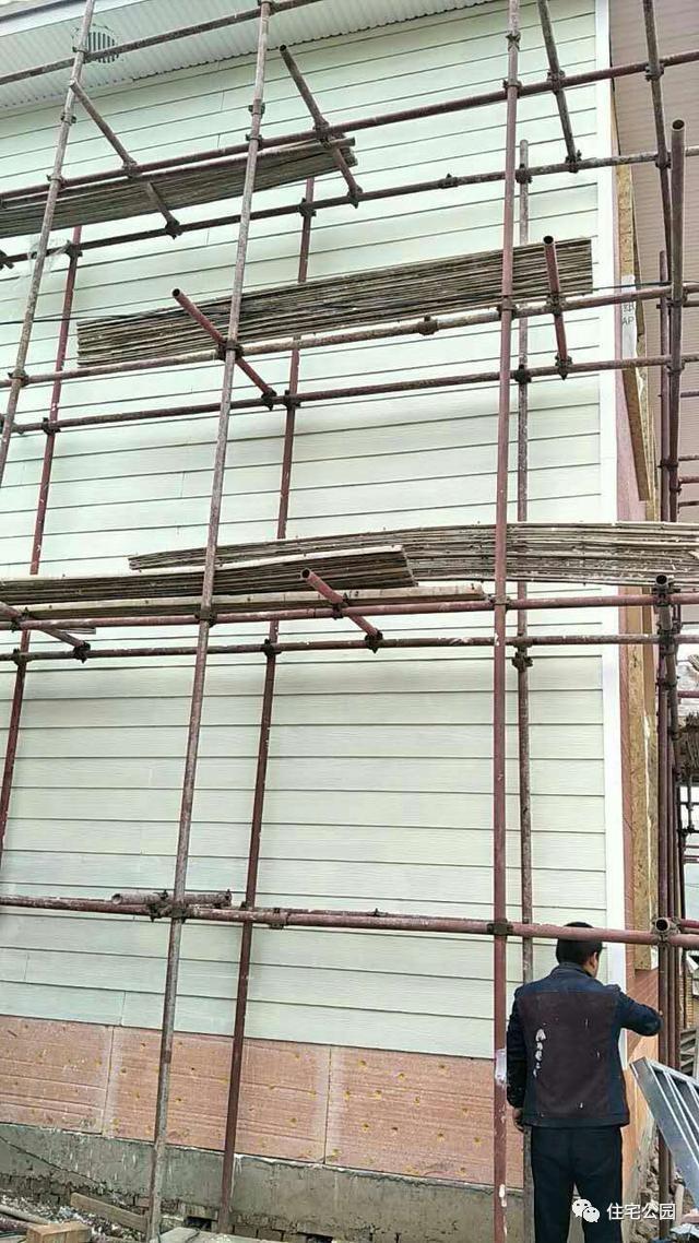 輕鋼別墅到底有什么好, 讓這個村的老百姓都搶著建? 施工隊訂單都排到了明年!