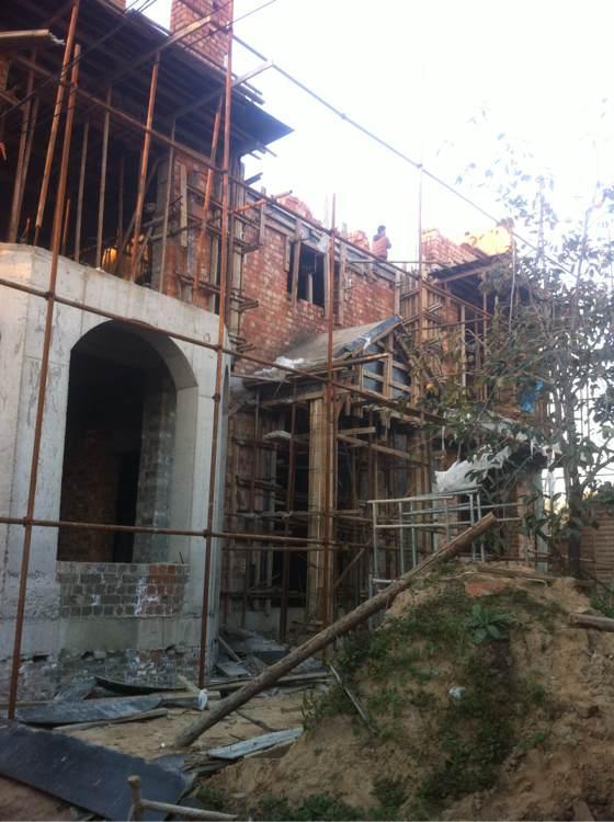 因為窮相親被嫌棄，5年后逆襲回鄉建豪宅