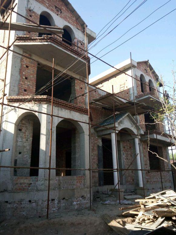 因為窮相親被嫌棄，5年后逆襲回鄉建豪宅