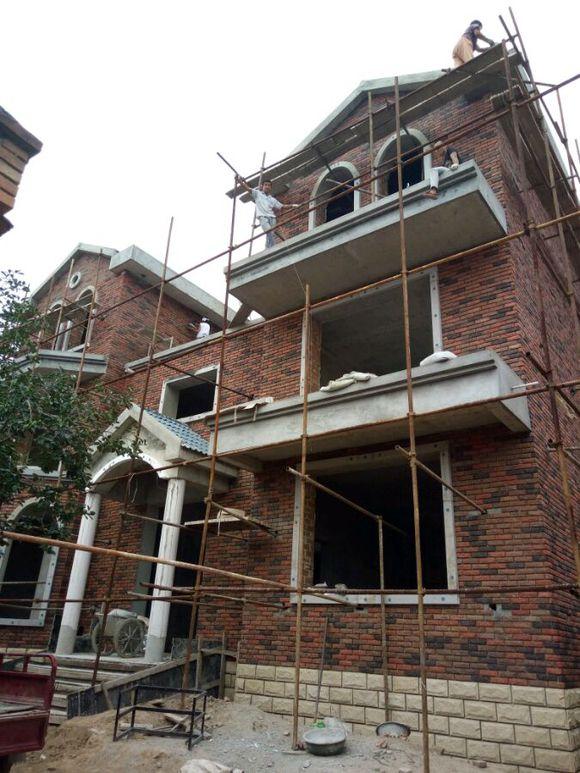 因為窮相親被嫌棄，5年后逆襲回鄉建豪宅