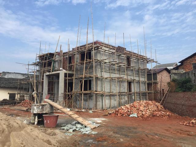 湖南伢子40萬為父母建別墅，孝心感動鄰里，爭相稱贊