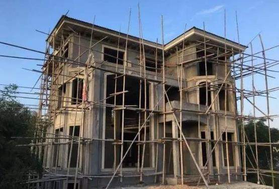 為了婆婆的一句話，再窮也要自己建房住