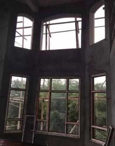 為了婆婆的一句話，再窮也要自己建房住