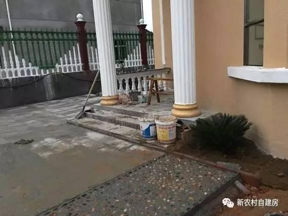 牛人自述：25萬建別墅，引10萬網友圍觀，爭相稱贊