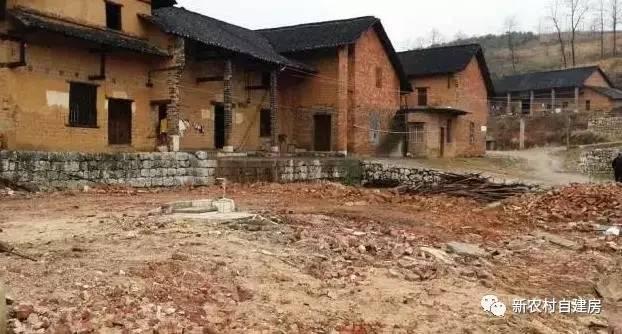 爸媽非要建堂屋，布局改了三四次，這下終于好了