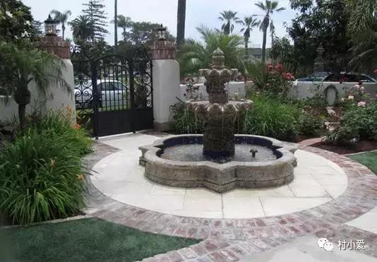 父親節(jié)剛過，她便回到北京郊區(qū)為父親蓋了一棟新型的裝配式房屋