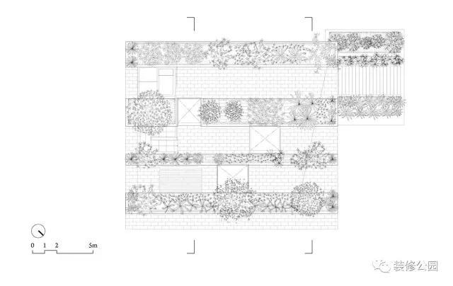 農(nóng)村別墅平屋頂坡屋頂都老了，看看人家樓梯頂，庭院露臺都包了