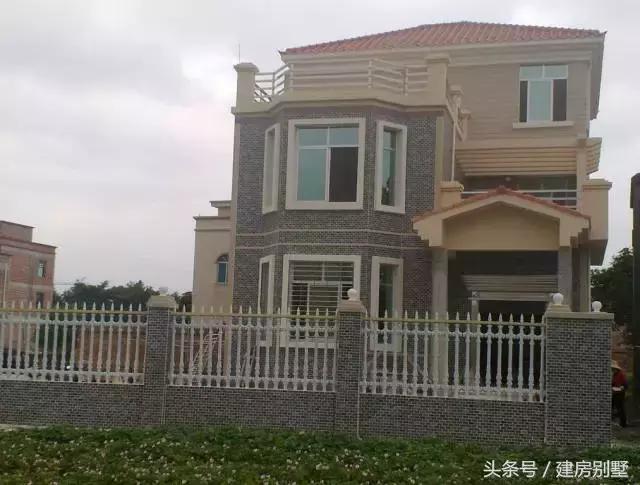 粵西網友自建庭院式別墅，全框架結構被說太土豪