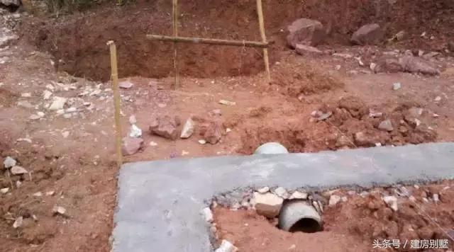 浙江網(wǎng)友自建三層別墅，拿100萬的別墅跟我換也不要