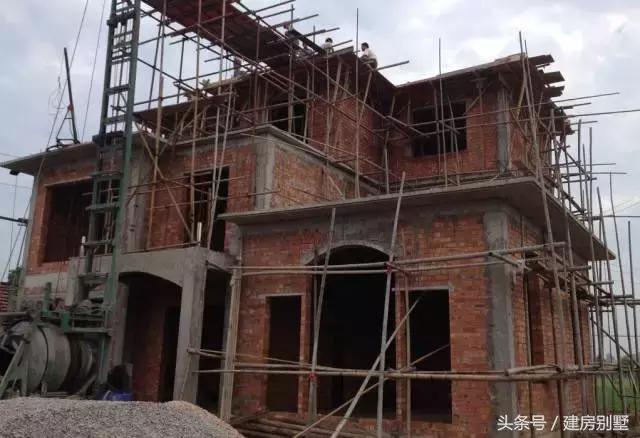 100萬自建庭院式別墅，仿若明星上千萬買的豪宅