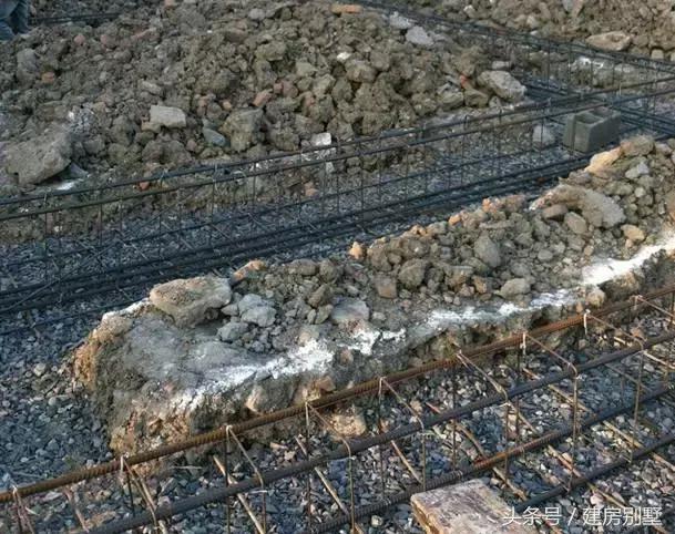 年薪8萬的80后小伙辭職回鄉建房，親戚們都說太值了