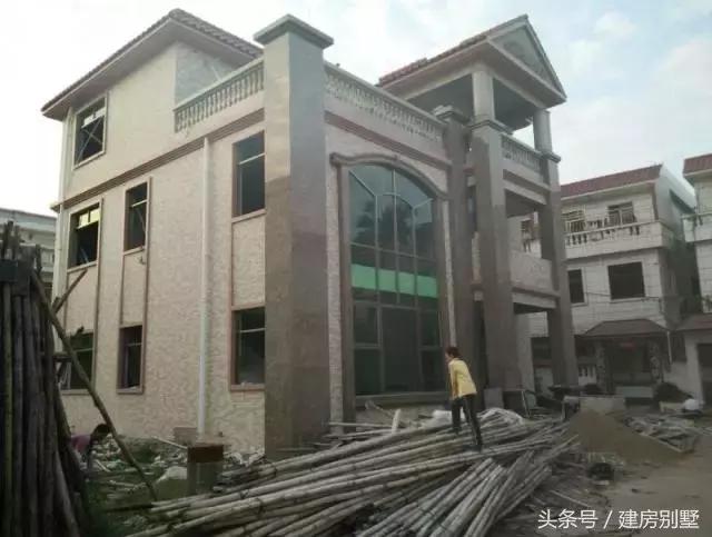 民辦學校老師農村置地自建房，公積金貸款也要建別墅