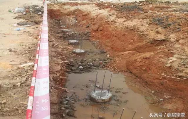 民辦學校老師農村置地自建房，公積金貸款也要建別墅