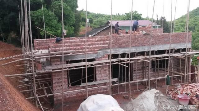 湖南村民20萬自建房，不是豪宅，但是爸媽住的很舒心